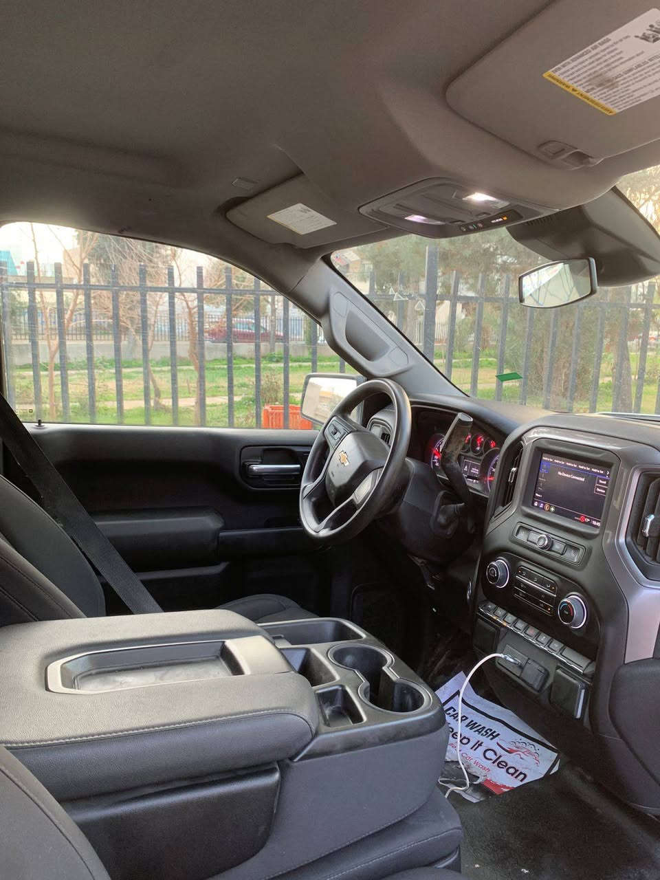 بەناوی خوای گەورە 
تەنها فرۆشتن گۆڕینەوە ناکا 
شوفرلیت سلڤرادۆ 30500
مـــۆدیل / ٢٠٢٤ 
ژمارە کاتی ( ٧٠ ) ڕۆژی ماوە 
مەکینە V4 , 2.7 T تــــــۆڕبۆ 
ڕۆیشتن / ٢٦٠٠٠ مایل 
مواسفات / گێڕ لە سوکان 
سبوغ یەک دەرگـــــــا 
ئێڕباگ تەنها کوشن ، بێ ناو گرتن 

***********
***********

نــــــــرخ    ۱٨٥ $ 

عربــــــــي 
فقط بیع ما عندنا مراوسة 

شوفرلیت سلفرادو 30500
مــــــــودیل / ۲۰۲٤ 
رقم کاتي ( ۷۰ ) یوم باقي للترقیم 
محرك / V4_2,7  تیربـــــــو 
ماشــــــي ۲٦ ٲلف مايل 
مواصفات / جیر بالستیرن 
صبغ فقط باب واحد 
ایرباك فقط كوشن ، بدون دواخل 
***********
***********

سعر    ١٨٥ $ شربازهير, السليمانية
