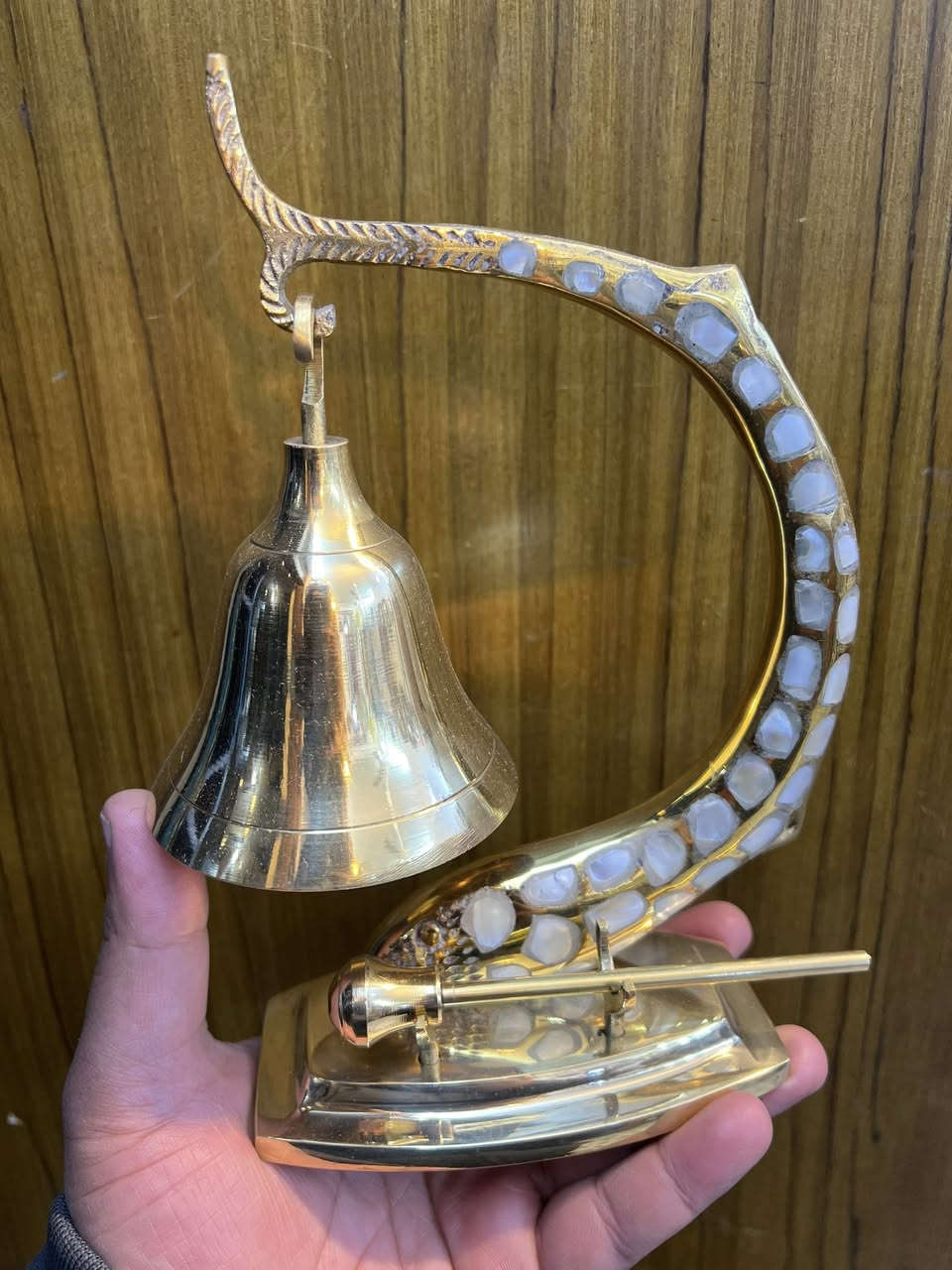 جرص نحاس خالص وصدف طبيعي ارتفاع 23 سنتم وزن ثقيل عمل بالايد


**إذا كنت صاحب هذا الإعلان وتريد حذفه لأي سبب، رجاءا أرسل رسالة إلى الدعم الفني**