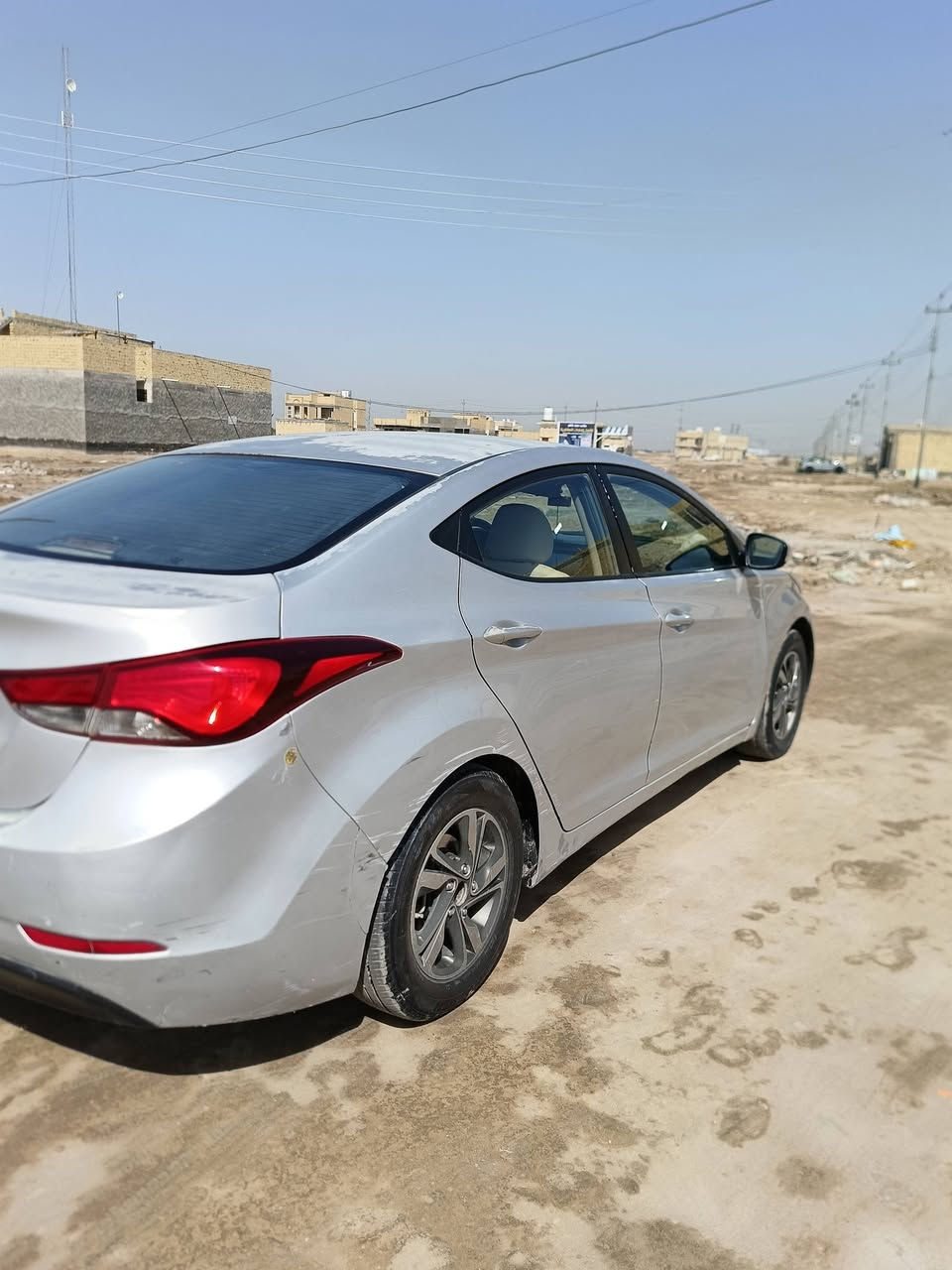 الانترا موديل 16 رقم ذي قار بسمي وارد خليجي محرك 1800 سياره جاهزه مكينه جديده لاتنقيص ولا مفتوحه كير جديد حداديه نضيفه طخم تاير جديد تبريد شرط وي سويج سياره مكفوله من ضربه سياره بيه جراد وبيه رشات بصيطه وبيه قطعتين تبديل رقم *********** سعر 103وبيه مجال
