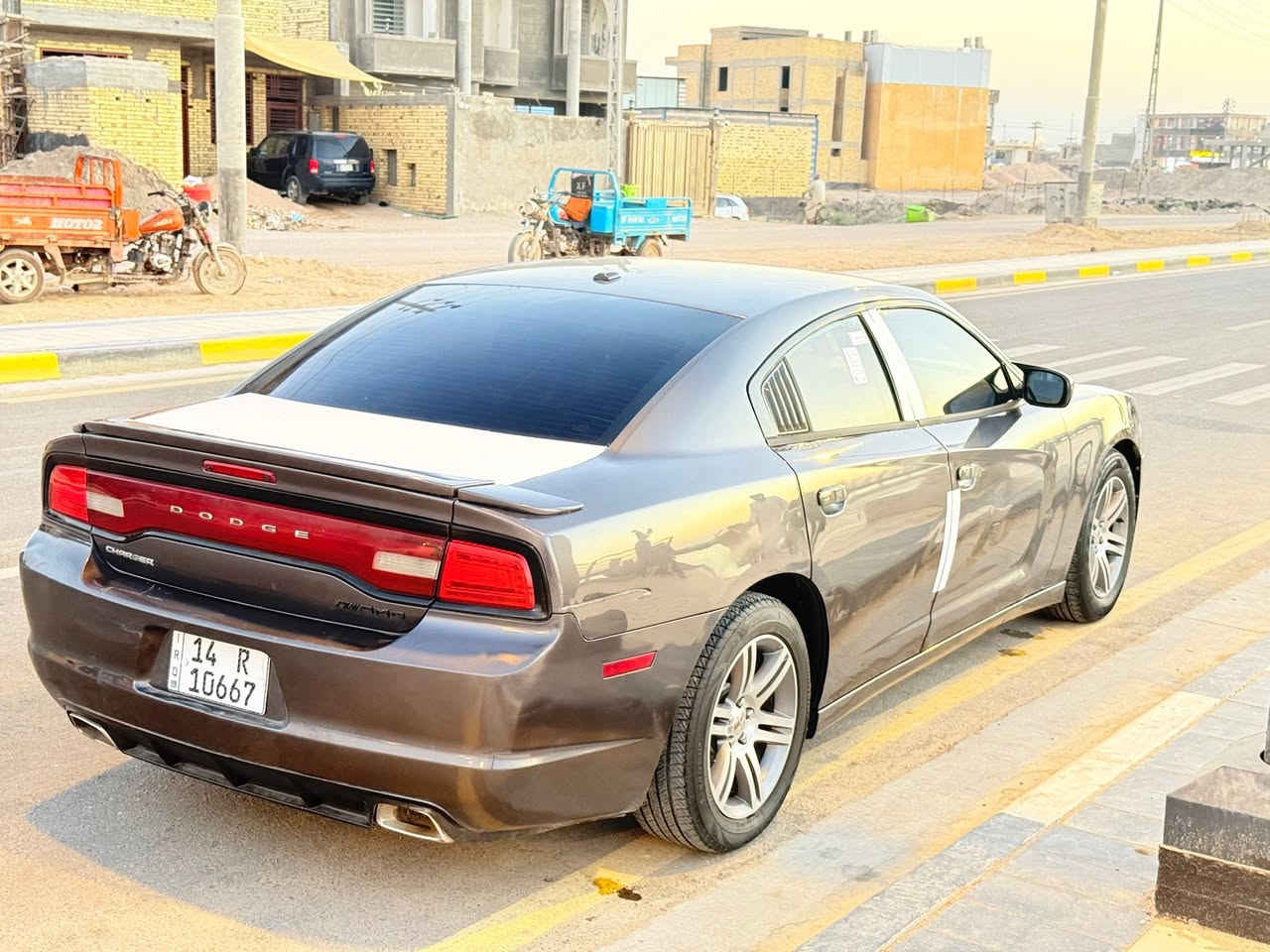 سلام عليكم شباب للبيع فقط جارجر موديل 2013   شاشه كبيره  كأمره دواره كشنات كهربائيه تحكم مري غرفته عسلي سياره وارد كندي  كفاله من الكص والكلبه والعيب الشرعي بيه رشات صبغ بصيطه  بدون قطرت معجون اثر شخوط الباقي كفاله رقم بصره دولي سياره تحويل ثاني يوم مكينه وكير 3600 مكفولات حداده طوبه  جديد تبريد ثلج كهربائيات فول كله شغاله منضومه لايت زنون جديده السياره جاهزه بمعنى الكلمه تاخذه شرط الف دينار ماتخسر عليه مجهزه من كلشي وستتخدام شخصي السعر١٣٢وبيه مجال 
 وبيه مجال العنوان بصره قضاء المدينه ***********
