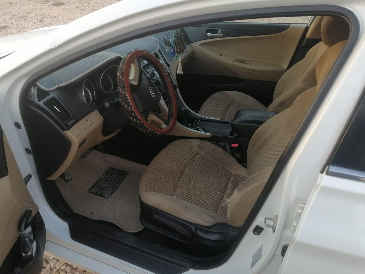 السلام عليكم
سوناتا موديل 2011رقم سليمانيه دولي بسمي 
سياره خيرمن الله مابيه اي نقص جاهزه للاخير 
مكينه 2400
سونار مرفق بل منشور 
مكان حله قرب سيطره الأثار 
السعر 115 وبيه مجال بسيط

***********
