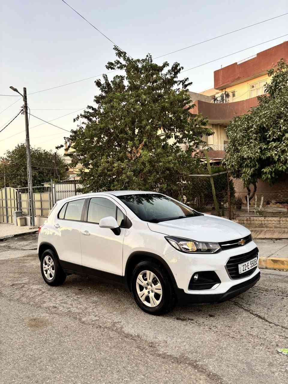 للبيع شوفرلت تراكس 
موديل 2017
السيارة رقم اربيل بسمي تحويل ثاني يوم
السياره بيها البونيد فقط صبغ
بدون دواخل بدون ايربك  
محرك كير شرط كله جديد 
ترهم مراوس 

***********
