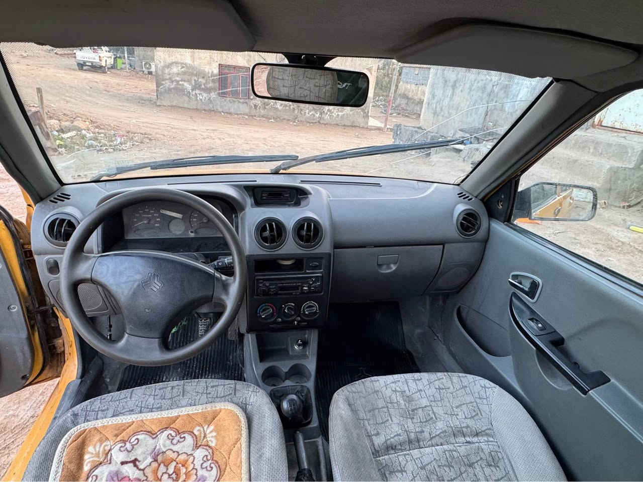 سلام عليكم سايبه مديل 2015السياره جاهزه من كلشي مكفوله من الضربه وتبديل بيهه رشات صبق فقط السياره بلديه برنكيتات بل جيس مكفولت من التعمير مكينه وكير لا تبخير وله تنقيص بلديات السيار كلهه بلديه رقم بابل مشروع وطني تتحول بل بصره راعيهه يمي تبريد ثلج تدفئة
￼مكان السياره البصره الهارثه قرب سيد سامي 
السعر 33وبيهه مجال رقم الهاتف ***********
السياره جاهزه كبل لشغل مابيهه نقص برقي البصرة, العراق
