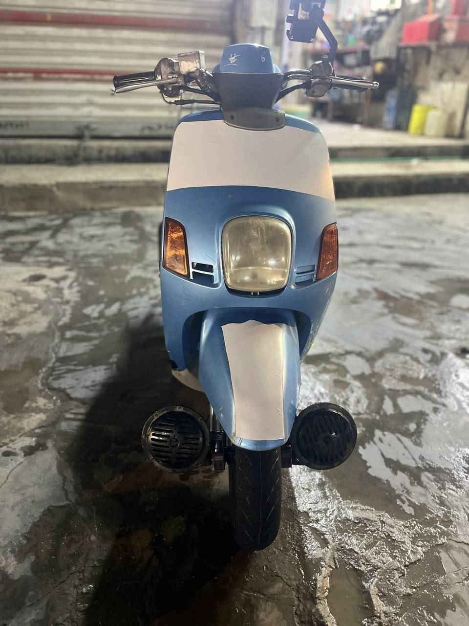 سلام علكم 
دراجه بوليس للبيع
دراجه مكينتها مفتوحه
سلف هندر ْ
دراجه خير من الله سعر ٦٥٠ 
الهاتف :.***********
