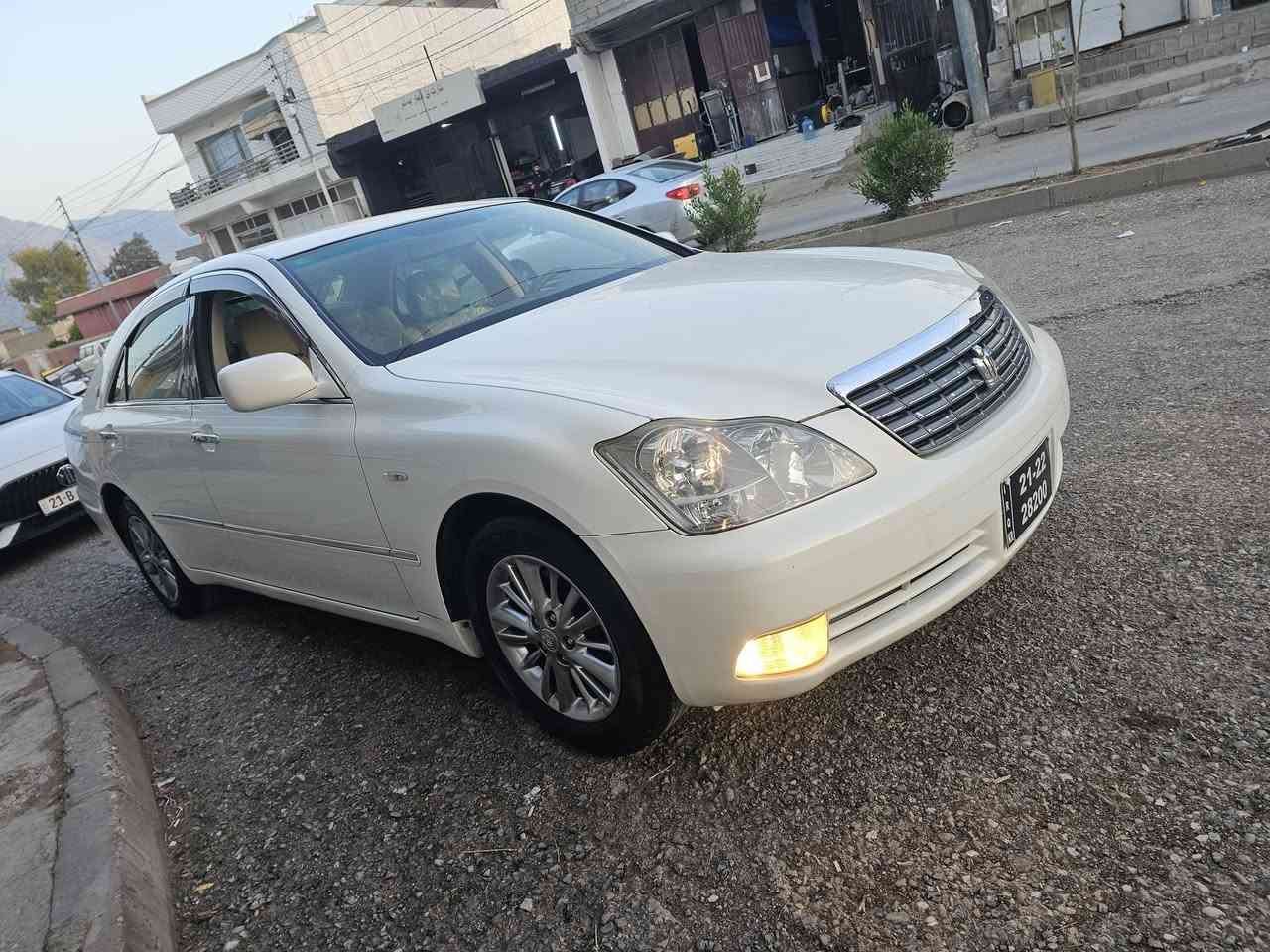 سلاو شاهينه ساخ ٢٠٠٧ ساج مه له كي بجوك به كه وره ٣دوكمه به رده سه ياره كه لوك لوكه يه ك بارجه ي ياباني بوياخه كودم بوكردوه يه ك دينار مه سره في نيه سعري٨٢ كلاو توزيك مه جال شوين ده ربه نيخان ***********______***********
