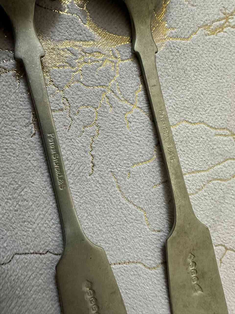 خواشيك فضه قديم مفحوص فضة وزنهن 200 غرام اريد ابيعهن ماعندي توصيل مكاني فلوجة رقمي للتواصل 
*********** 
#ملاحظه توصيل ماعندي
