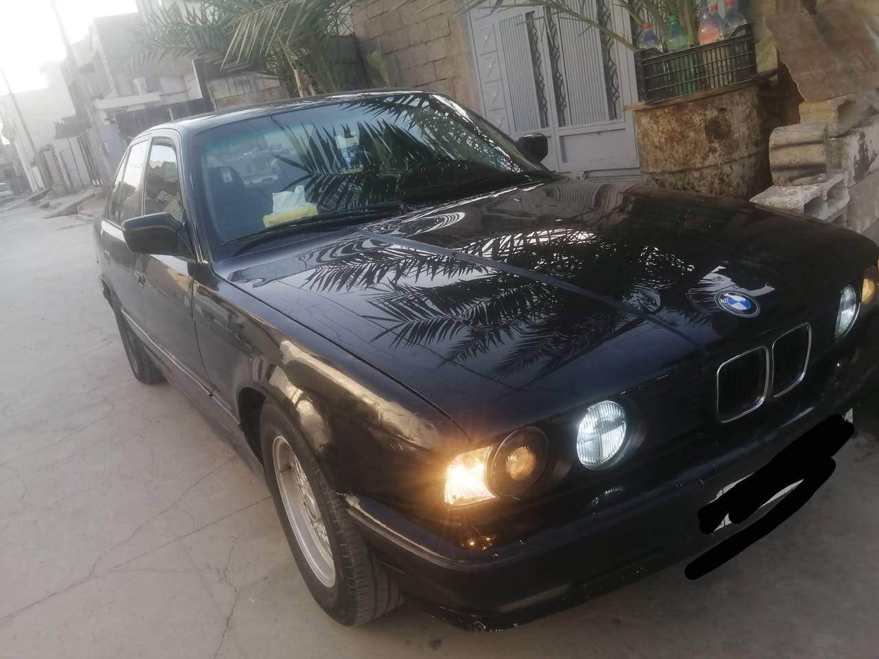 سلام عليكم سيارة BMW موديل 90 تبريد تدفيه شغال بسمي سنويا 30 i 525 سعر 58 بي مجال للإستفسار *********** مكان كركوك
