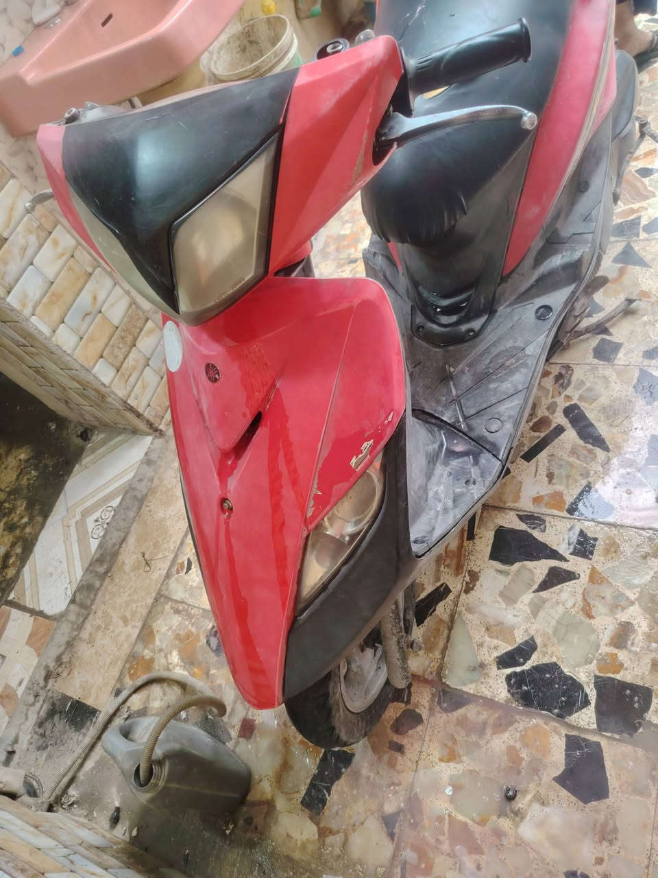 دراجة ثلعب بلادية تخبل شراي يخابر خادم سعرها ٥٠٠الف ***********
