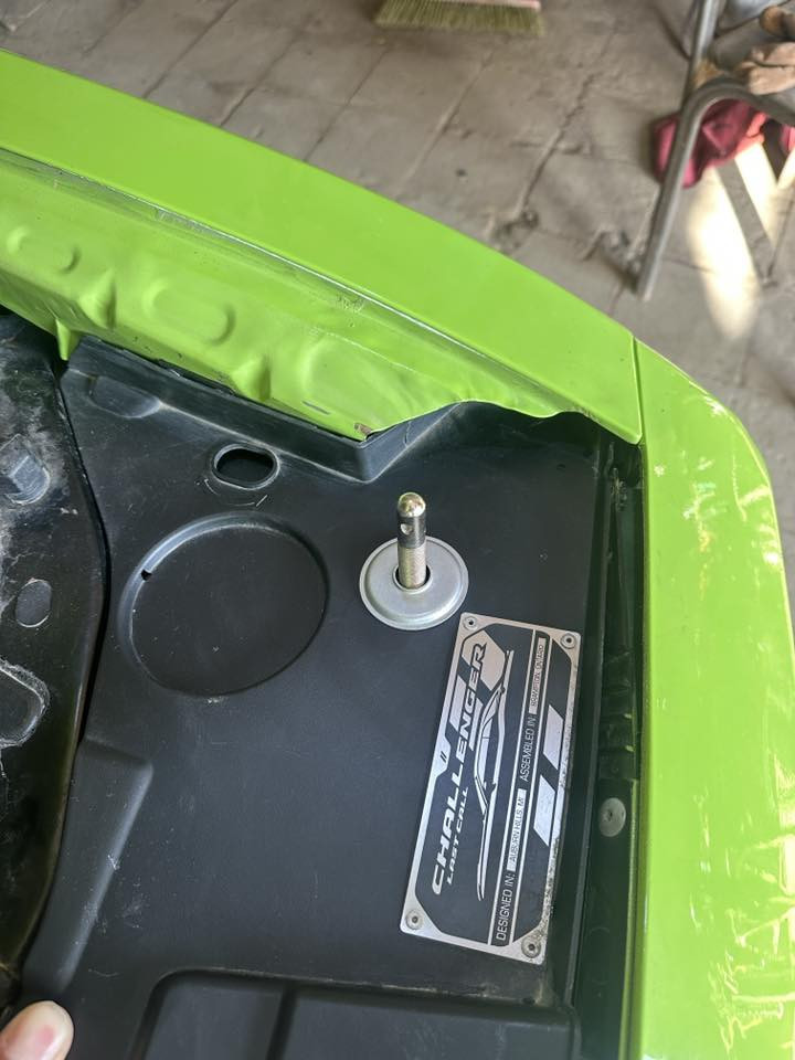 السلام عليكم
اخوان متوفر عمل Hood pins (قفالة بنيد) شغل حالة حال البلادي واحسن هم 
للاستفسار ***********

