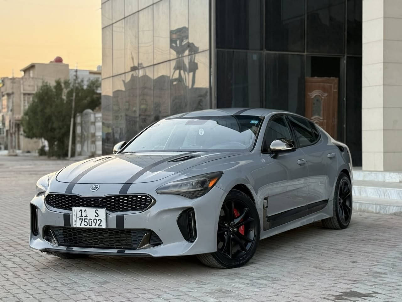 سلام عليكم
كيا ستنكر موديل 2021 وارد امريكي السياره
جي تي لاين محرك ٦ توين تيربو 3300
 اربع  قطع صبغ  السيارة فول مواصفات عدا  بنرامة  رادرات جلد
داخل احمر  كراسي كهرباء تدفاء تبريد  تشغيل عن بعد قطعتين تبريد السيارة V6 السيارة جاهزة من كير محرك بدون فتح 
السياره ماشيه 45 حقيقي 
رقم بغداد نكليزي بسمي شخصيا
 صدر تبريد تخم تاير العنوان بغداد السعر( 155) وبيها مجال للاستفسار الرقم ***********
