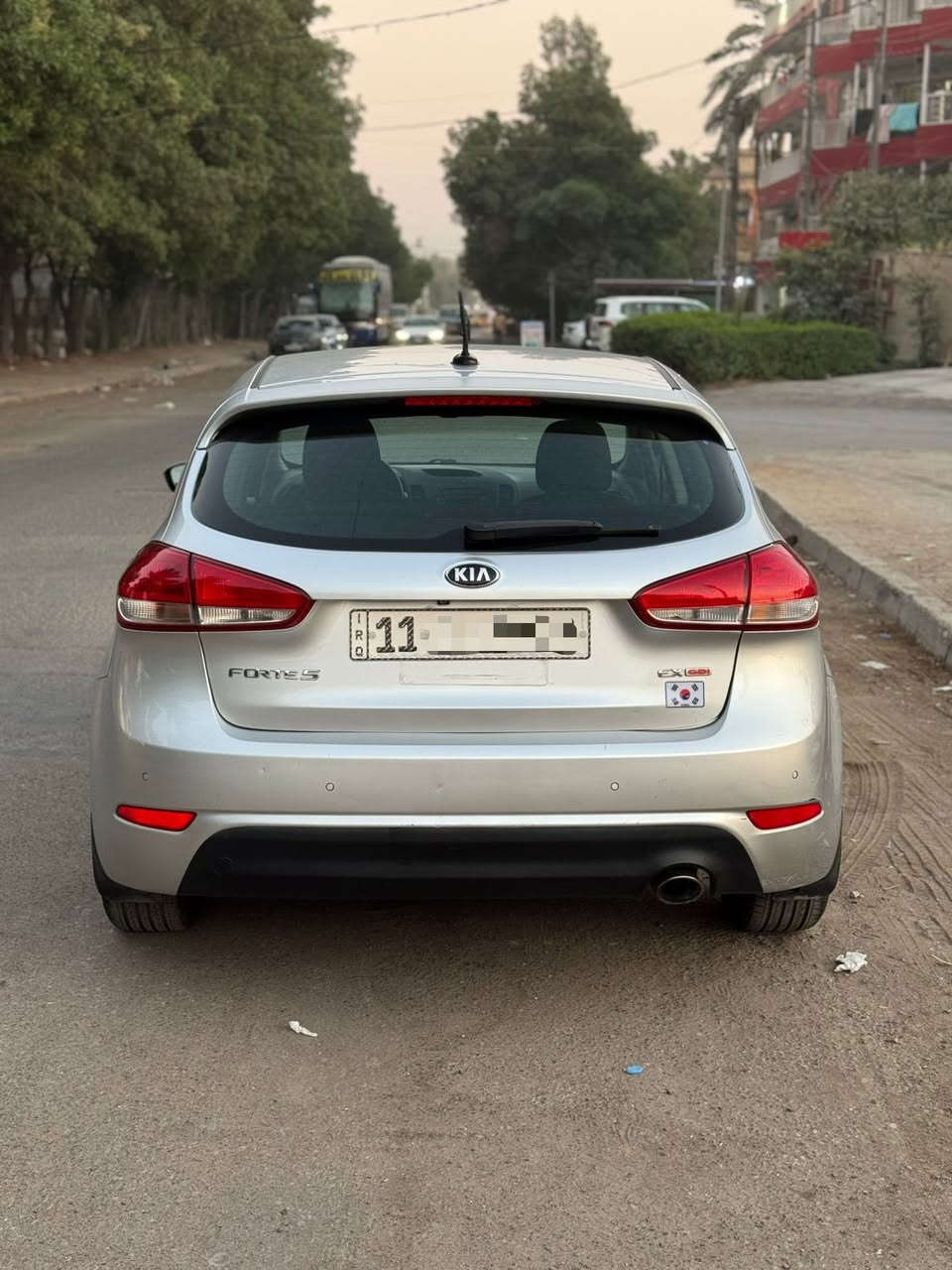 كيا فورتي 2015 وارد امريكي
مكفوله من الصبغ 
مواصفاتها 
كامره خلفيه
حساسات خلفيه
تحكمات ستيرن جهتين 
مري شفط 
واشاير بالمري
محرك 2000
ويل كب 
تخم تاير جديد
نظام اي بي اس 
نظام ايكو اقتصادي بانزين
السياره جديده
السياره رقم بغداد وباسمي 
السعر 106
للاستفسار ***********
