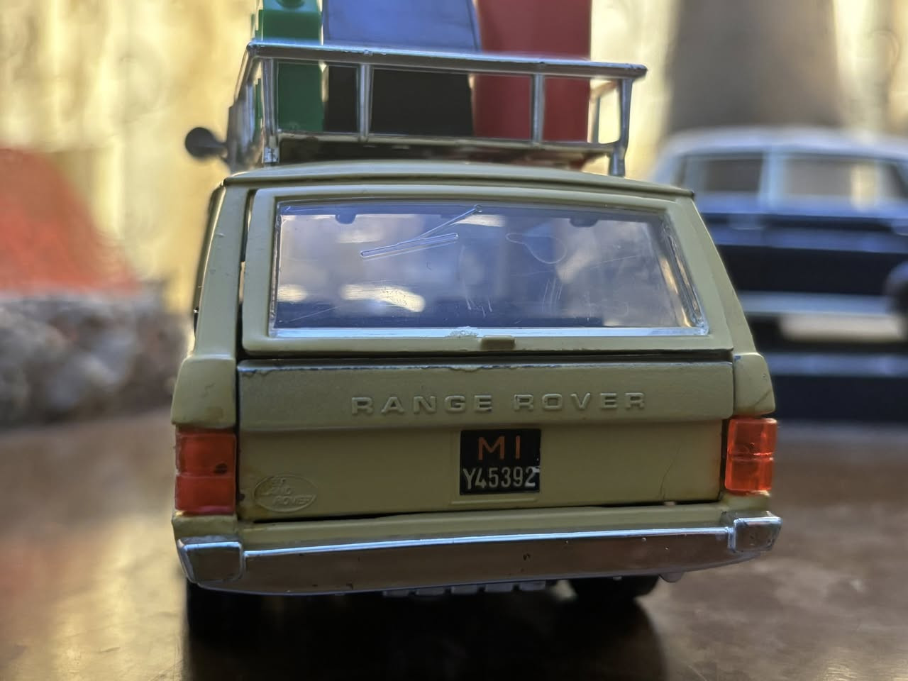 Range Rover 1975

من سيارات الشارع العراقي ، تم استخدامها في الانضباط العسكري من السبعينات إلى التسعينات 

صنع في إيطاليا 🇮🇹 من شركة Burago
حجم 1:24

السعر 43 الف 

للحجز على الخاص او على الرقم ***********
