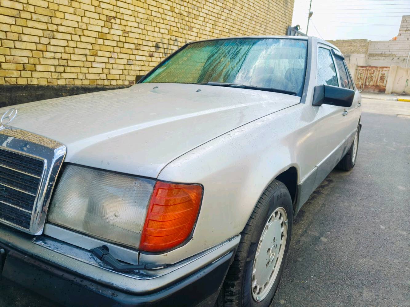 سيارة مارسدس دب طيارين شرط قواعد سليمه
عنوان ذي قار قضاء الغراف 

***********
