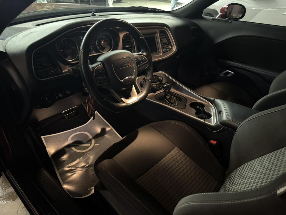 چالنجر وارد أمريكي 🇺🇸
موديل 2022 GT 🏎️

رقم بغداد بأسمي تحويل ثاني يوم 🚨

حادثها موضح بالصور بدون ايرباك 💭

تقريرها من امريكا شغالة run & drive 🔥

بيها چاملغ مبدل و مصبوغ  يعني قطعة وحدة 

البنيد بلادي مصلح درجة اولى اني معمرها على ايدي 

دعامية البلادية مالتها 

مازدات بلادية مالتها LED 💡

السيارة ماشية 

24 mile 

محرك 6/ VVT 3600  موبر فلتر كل تبدلية دهن

Rear wheel drive

مواصفاتها :

بصمة 

تشغيل عن بعد 

بصمة ابواب

كشن السايق كهربائي

شفتات ستيرن جهتين 

ستيرن D

شاشة 

فچوچ (بريمبو) الايطالية من امريكا معدل عليها  🌟 

دبلات SRT الصفره من امريكا معدله 🌟 

حساس خلفي  

كاميرا بلادية 

هيتر مرايات

ارضيات الاصلية مالتها 

سيارة جديدة

رقم الشاصي :

‏2c3cdzjg4nh117962

للبيع فقط 

موقع السيارة بغداد /الكرخ

*********** للتواصل
