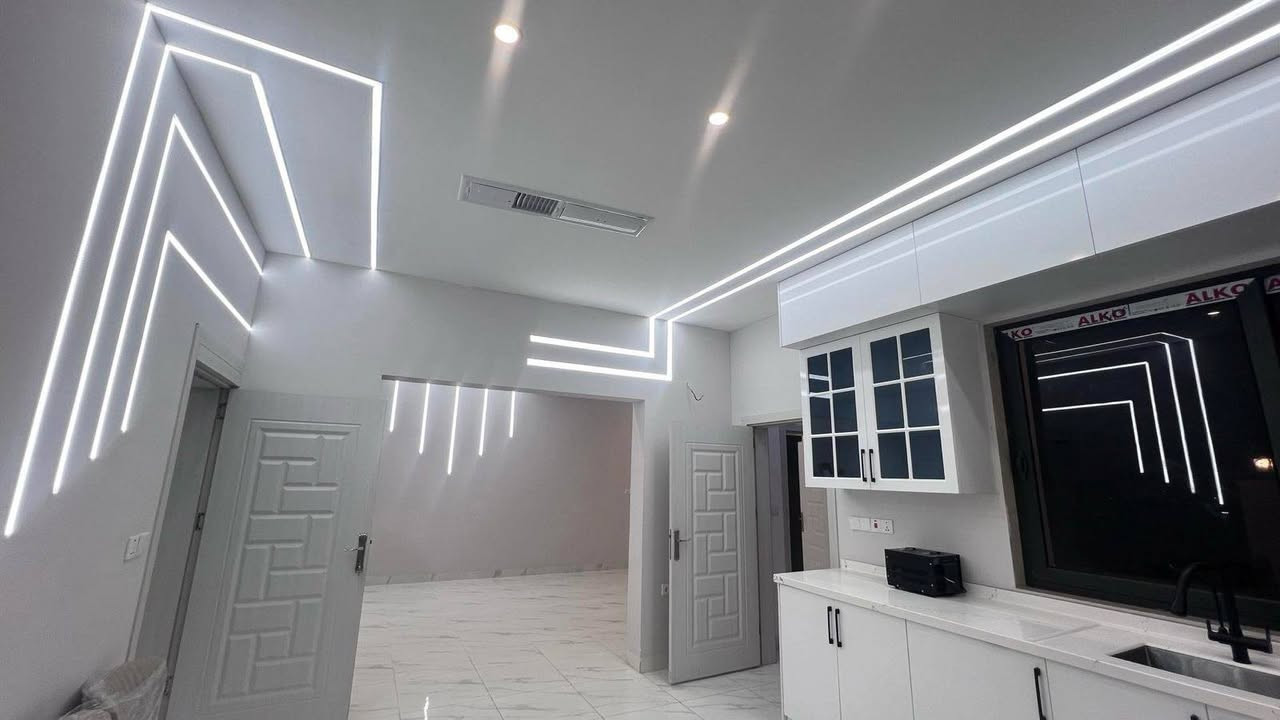 #عقار_للبيع
🏠 بيت للبيع في مجمع جوان ستي
📏 المساحة: 200م² 🏢 طابق ونصف 🛏️ 3 غرف نوم ✨ كاونترات حديثة ✨ قمريات 🌳 حديقة مرتبة
📍 كركوك – مجمع جوان ستي
🟩 للإستفسار :- يمكنكم مراسلة الصفحة: ونتشرف بزيارتكم #amlak_Madinaty
العنوان المكتب : 📍 كركوك - شارع حزب القرار التركماني او السايدين خلف محطة القدس الأهلية المؤدي الى جامع المحمدي (قرب مكوى فلاح)
العنوان الآخر للمكتب : بداية السايدين قرب جامع المحمدي في تسعين علماً أن السايدين يربط التسعين بشارع القدس
للإتصال :- 📞 @أبرز المعجبين 📞 ***********
🟥 متواجدين أيضاً على (واتس اب)
تليكرام : https://t.me/enghussein899
تيك توك : https://www.tiktok.com/@almuhandis123?_t=8nuPI9bMXGk&_r=1
المصداقية والثقة عنوان المكتب، والتعامل يكون بشكل مباشر مع المشتري في البيع.
نستقبل طلباتكم وعروضكم السكنية والتجارية بكافة مناطق كركوك.
@أبرز المعجبين #Kirkuk #كركوك #العراق
#عقار #بيت_للبيع #جوان_ستي #كركوك #طابو #للبيع #اربيل #بغداد
