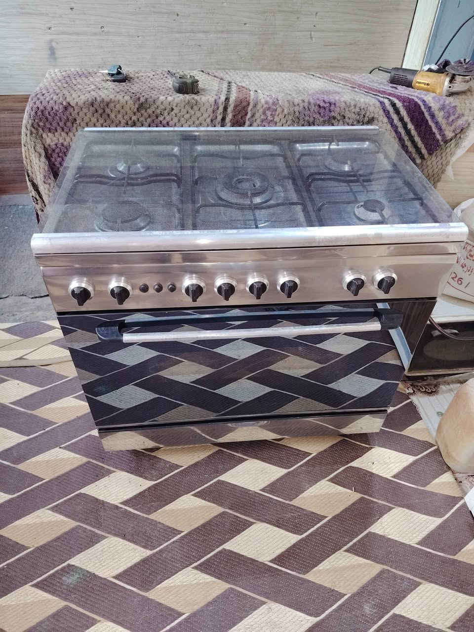 طباخ فريش مصري شرط الشغل على الفحص نظام بوري نظيف   225 الف اوبي مجال ***********
