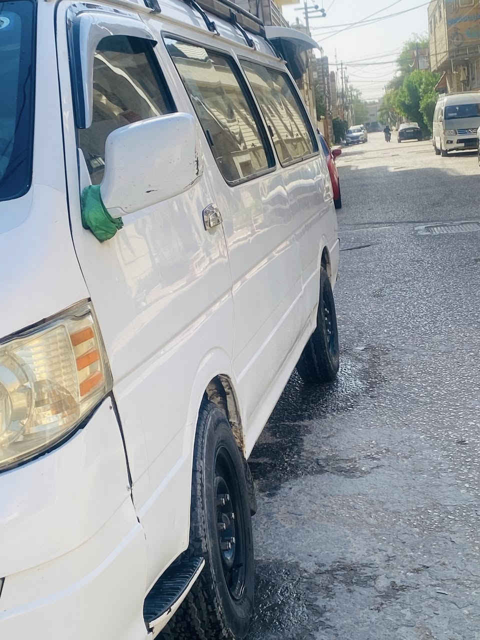 السلام عليكم سياه جنبي للبيع H1كير ومحرك كفاله البدي حلو السياره حره بسمي رقم إنكليزي *********** العنوان كربلاء
