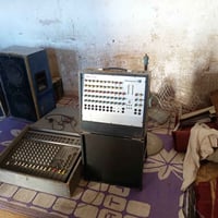 اجهزه وسماعات للبيع السعر مناسب وهلا بيكم مع اخذ رقم التليفون تواصلي ا...