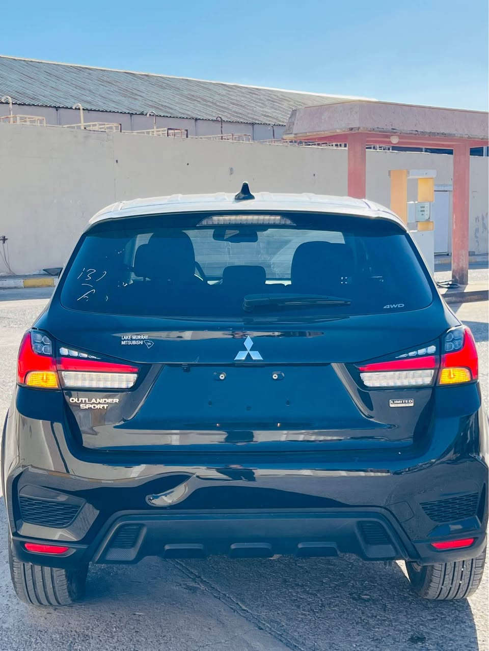 2025 MITSUBISHI OUTLANDER,4WD دبل أكسل
ميتسيوبوشي ئاوتلاندةر سپورتي موديل 2025 S 
بدون سبخ بدون دواخل و شاسي شرت فحص 
بونيتي كةميك PDR هـةية ژورئ و شاسي شرتن💯
ژمارة كاتي 3 مانگي خوي لة گةل داية شرتي رقم كردن
سعر بلاش 142 ورقة و مجال ***********✅☎️ اكر, نينوى
