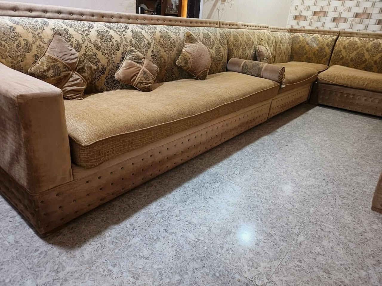 تخم ديوان6قطع16نفر يعني تخم ونص وزايد نفر كلش نضيف مابي اي ضرر قوي خشب اسفنج اقماش سعر450 وبيه مجال الناصريه


**إذا كنت صاحب هذا الإعلان وتريد حذفه لأي سبب، رجاءا أرسل رسالة إلى الدعم الفني**