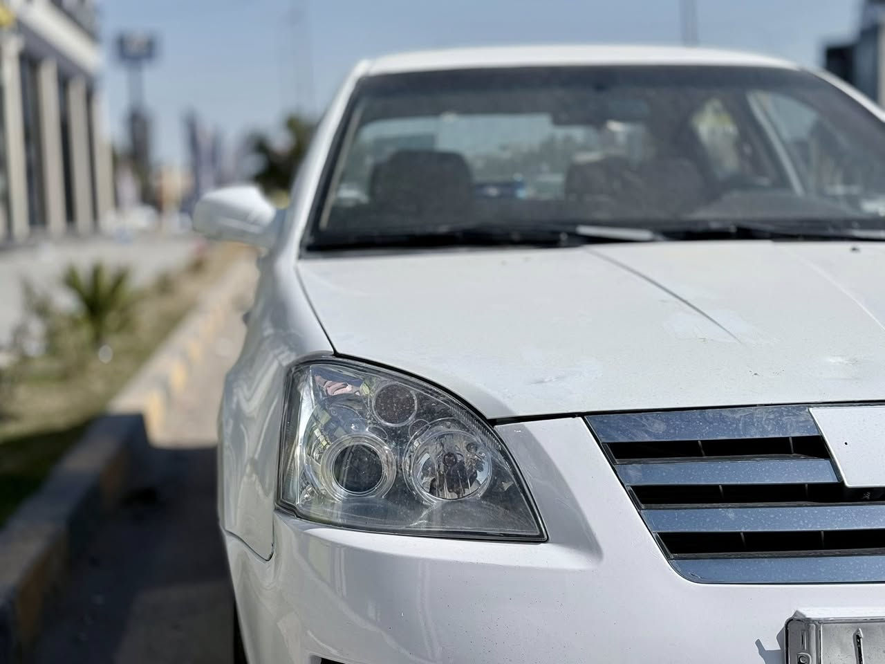 عيوني شيري A5 السيارة موديلها ٢٠١٠ السيارة ماشية ١٤٠ حقيقي على ايدي اروح بيها للكلية وارجع شما اكول عنها جديدة قليل بحقها سيارة قوية واعتمادية
حدادة سويتها كلها قبل فترة بسيطة مكينة وكير مكفولات اي خلل مابيهن غرفة جديدة
رقم مشروع وطني مداور باي مكان واني مكاني نجف
شاشة اندرويد تبريد خلفي كشاف ضباب حساس خلفي تحكم ستيرن اربعة دسك اي بي اس وباقي المواصفات 
فقط الجاملغ العكس السايق بي رش الباقي مكفول 
سعرها ٥٣ ورقمي ***********
