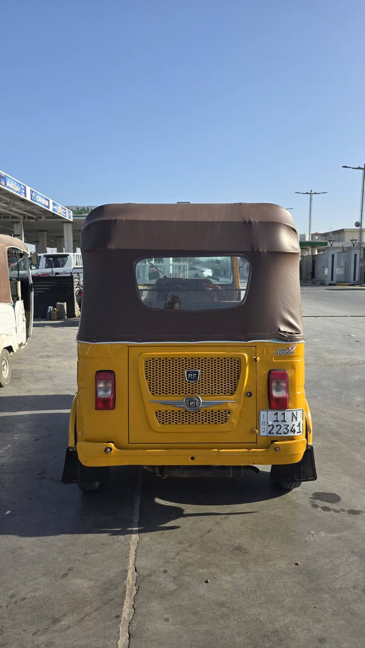 اسلام عليكم تكتك موديل 2022 مكينه مكفوله بس بيها طخات سعر 8 ونص بيها مجال بصيط ***********
