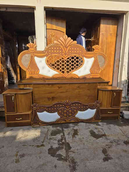 غرفه خمس ابواب ملحق تاج نضيفه حيل السعر 950 قفل بدون معامله عنوان باب جديد ***********
