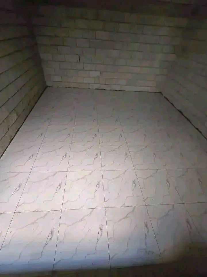 خلفه سيراميك درجه اولى متفرق حاليا مكاني بغداد ***********
