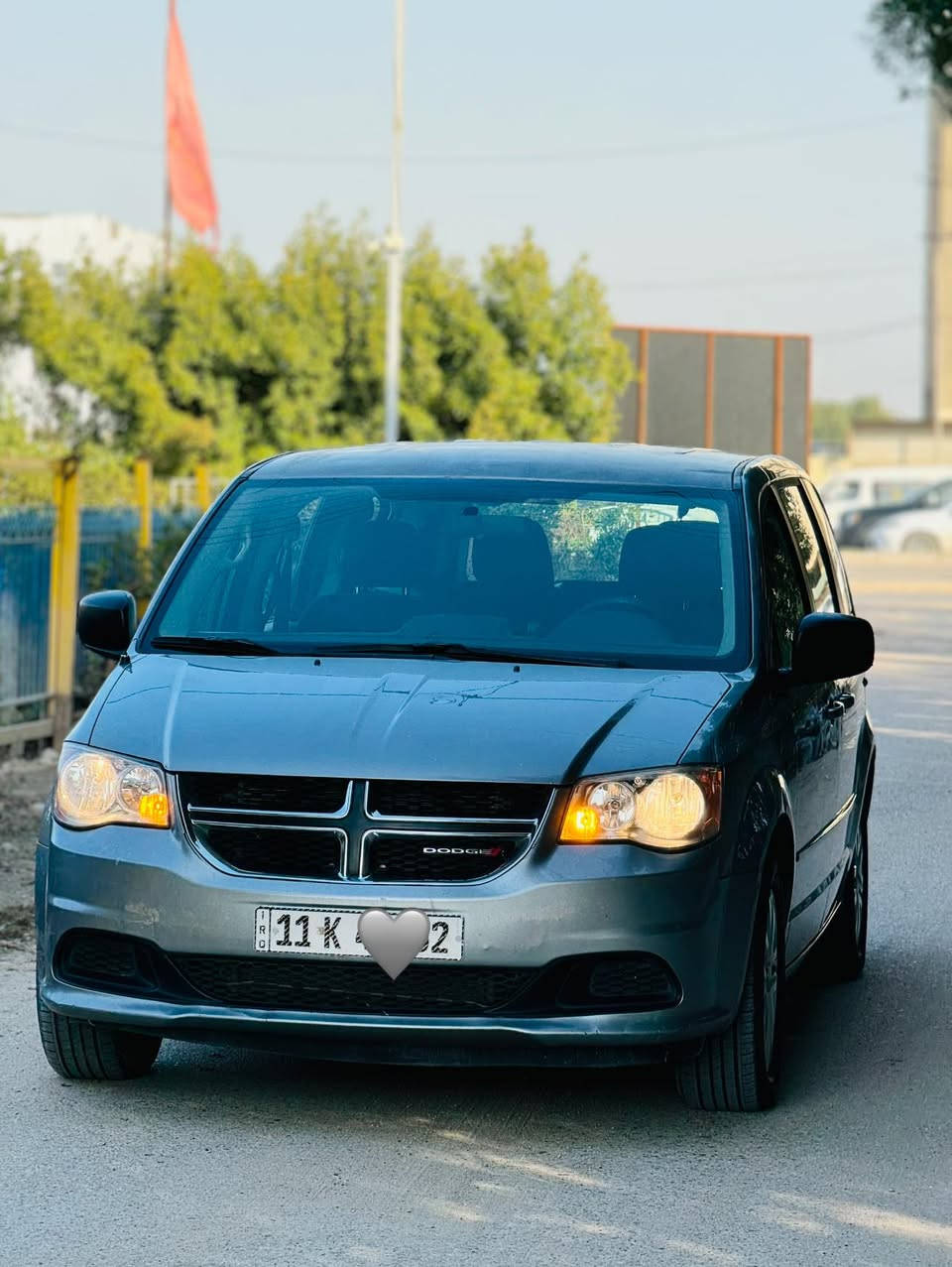 السلام عليكم 
دوج كرنفال موديل2017 
رقم بغداد بأسمي
هزه وسنويه محدثه 
ابواب ميكانيكي
3 قطع تبريد 
سياره كفاله عامه من  التكم والشاصي عدا كدمات بالقماره حادث امريكا 
غير متواجد على الفيسبوك 
السعر 140 
***********
