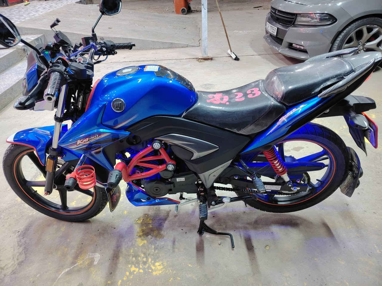 للبيع هاوجي جديده فول مسجل كمل موديل 2023 بصمت ٢ سويجات ٢ رقم انكليزي صرلها شهر من شده هاي رقمي *********** من الرمادي حي التأميم  سعرها 18 ونص
