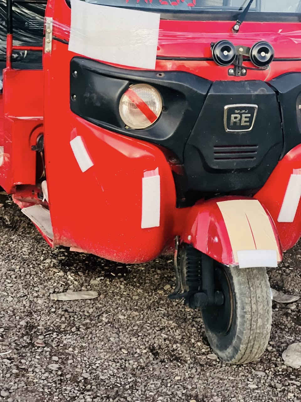 سلام عليكم تكتك للبيع رقم وسنويه نكليزي موديل 18شهر 6 سعره 5100وبيه مجال عنوان مدينت صدر رقم لهاتف ***********
