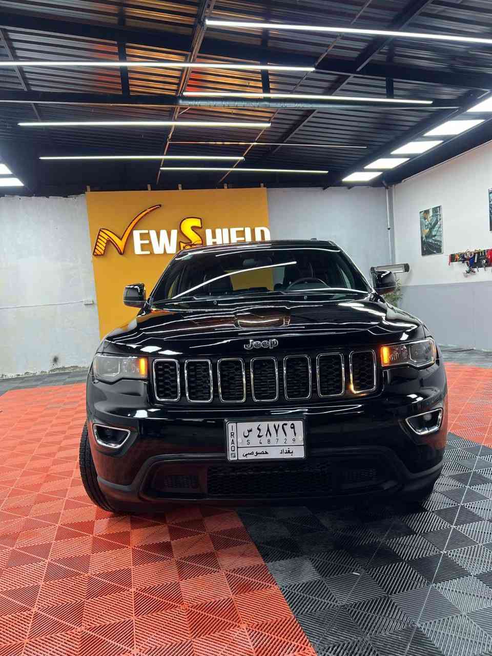 السلام عليكم 
جيب لاريدو 2020
دفع خلفي تو ويل
رقم بغداد باسمي
مكينه V6 المرغوب
ماشيه 50 الف 
حساس خلفي 
اوتو بارك 
رادار خلفي
جلد 
وهواي مواصفات
مكاني بغداد _ المشتل

سعره 185 $

***********
