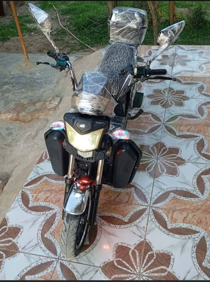 السلام عليكم يوجد ماطور هايوشه نضيف 💯 تايرات جدد
البطاريات عل فحص موديل 2023 
السعر ٤٥٠ أو مراوس ب أيراني


**إذا كنت صاحب هذا الإعلان وتريد حذفه لأي سبب، رجاءا أرسل رسالة إلى الدعم الفني**