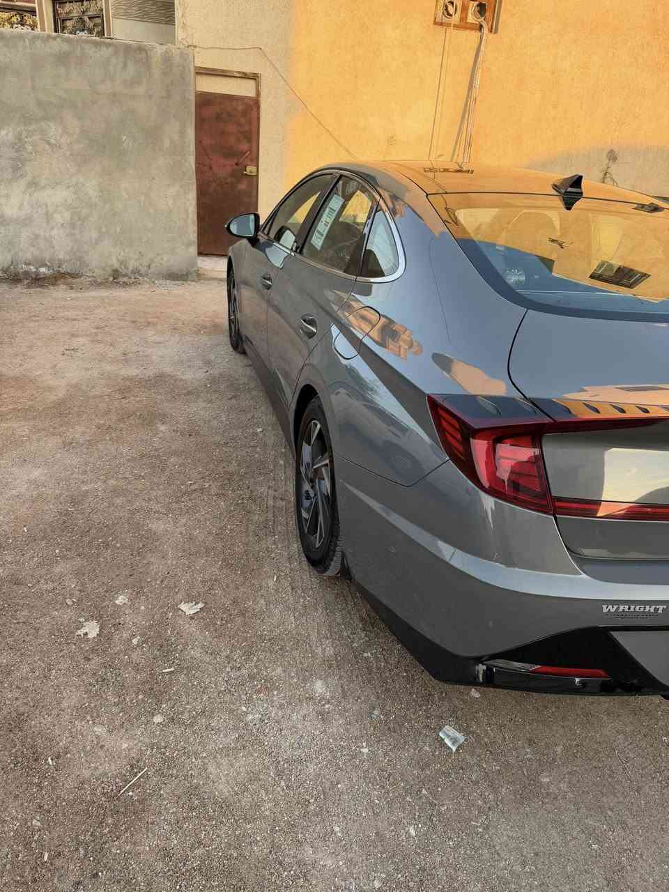 السلام عليكم
سوناتا 22
اللون مميز سمنتي
رقم البصره معوقين
فول مواصفات
Sel plus
بنوراما رادات امامي خلفي
كشنات تدفى 
محرك 1600 تيربو
اشاير بلمري 
نقطه عمياء
تبديل جاملغ فقط

بدون ايرباك 
للبيع او مراوس
السعر168
للاستفسار
***********
