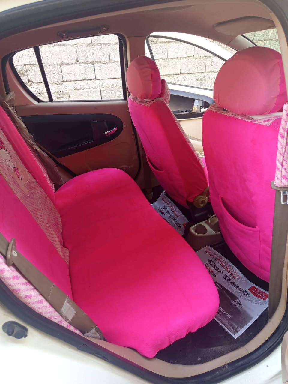 السلام عليكم  باندا نظيفه شغاله موديل ٢٠١٣ كير اوتوماتيك بااسمي رقم انكليزي جديد وسنويه جديده مكانها كميره ***********
