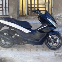 دراجه بي سي اكس pcx.. جيل ثاني ياباني ياباني دراجه لونه اسود طافي🖤 حلو...