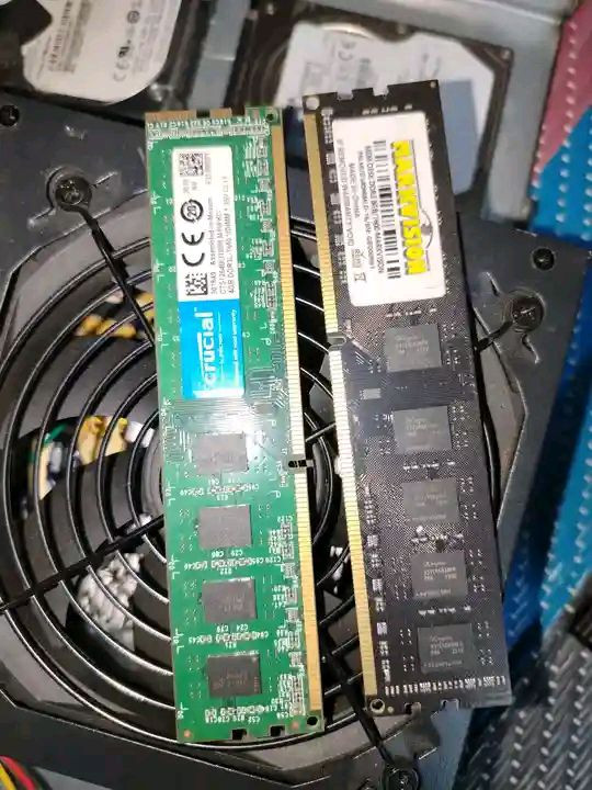 السلام عليكم
قطع حاسبة للبيع 
كلهن شرط الشغل 
عدا الرام الاسود فحم 
بور 650واط بي منفذ كرت شاشة
كروت
rx 580 8gb
quadro k620 2gb
رامات
curcel 4gb ddr3
markvision 8gb ddr3
هاردات
wd black 1TB
toshiba 320 gb
السعر 80 للكل أو مراوس لابتوب أو اكسبوكس


**إذا كنت صاحب هذا الإعلان وتريد حذفه لأي سبب، رجاءا أرسل رسالة إلى الدعم الفني**