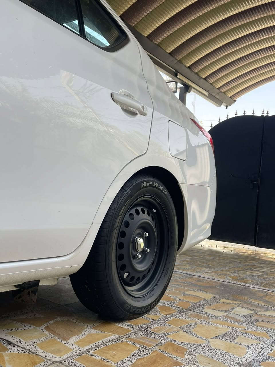 السلام عليكم
نيسان صني 2022 مكفولة 
ماشية 153 الف 
سعرها ب 105 
***********
