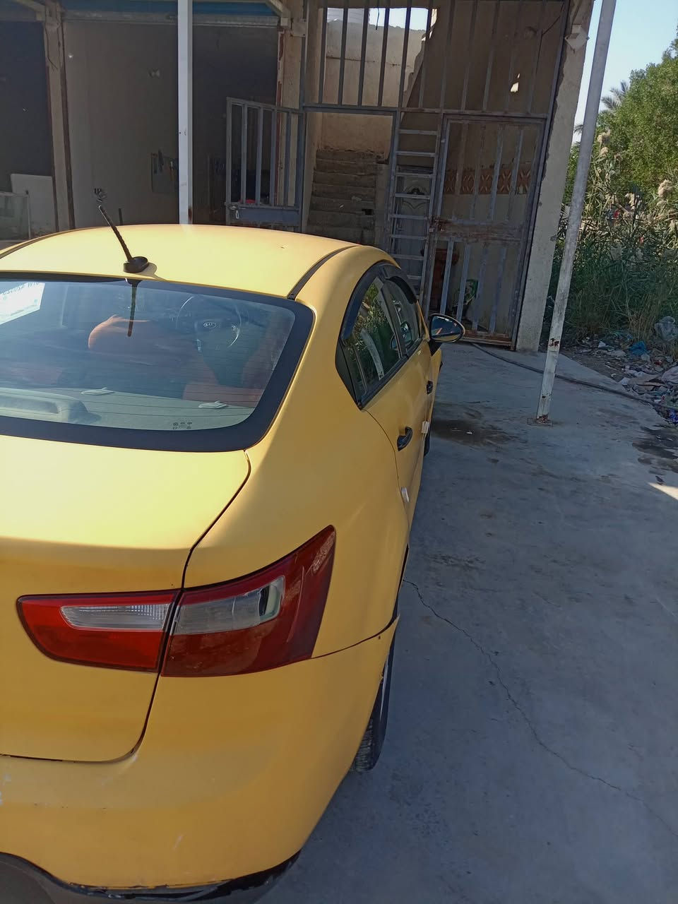 سلام عليكم كيا ريو ١٣ للبيع صفر جاملغ وبنيد مبدلات مكينه جي دي اي ١٦٠٠ المكان بغداد الشرطه الخامسه السعر ٦٥ الاتصال على الرقم ***********
