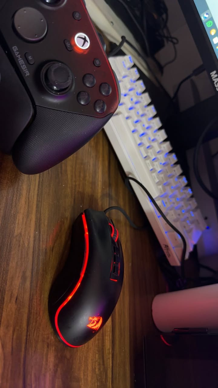 AMD ryzen 5 5500
M.b ASUS PRIME B450M AII
RAM DESKTOP DDR4 16GB RGB
SSD 512 M.2 PULL GEN4
RX 6550 XT 8GB XFX
PSU FSP HYDRO K PRO 600W BRONZE BLACK
CASE SAMA V PLAY BLACK
FAN 120MM ARGB BLACK
COOLMOON AOSOR C200 BLACK
COOLMOON AOSOR C260 BLACK
COOLMOON GT8 Horizontal GPU Support BLACK

مع شاشه 1 k. ماركة MASS
جوستك غنيه عن التعريف. 
ماوس 
كيبورد 
يوبس اس 300 عادي مو اون لاين. 

السعر مليون ونص. 1500
*********** 
مكاني بغداد
