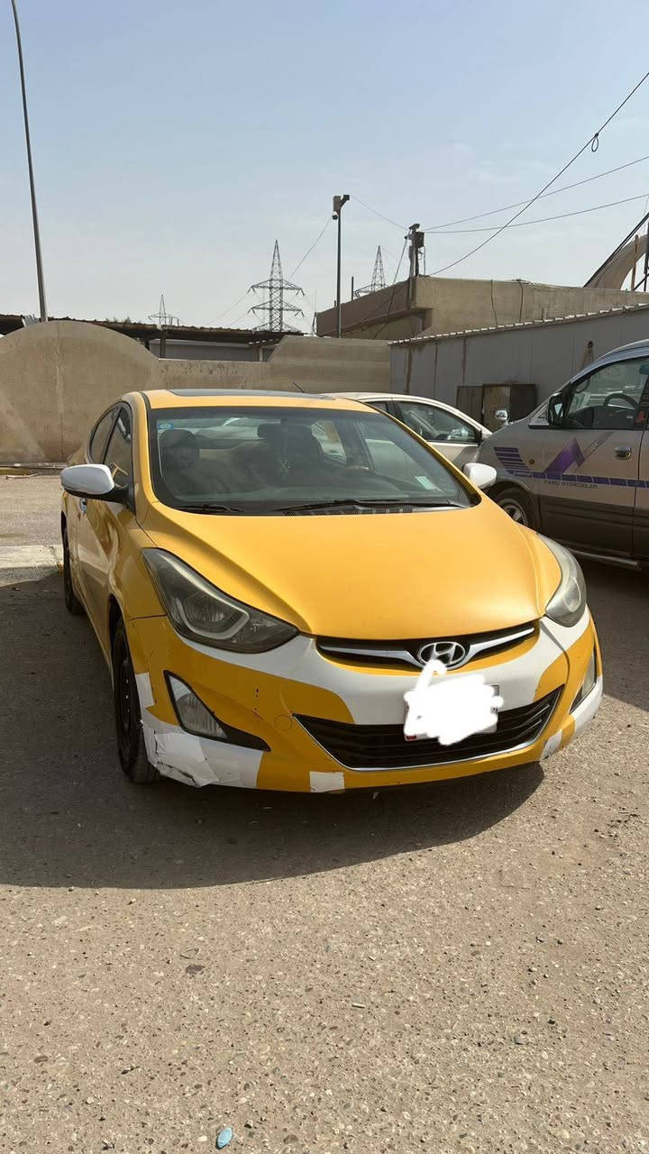 السلام عليكم انترة مديل 16 خليجي كير مكينة مكفول تبريد قطعتين صدر خير نظيف سيارة بيهة ضربتين فقط باب خلفي مال سايق باب خلفي مال صدر سعر 120 بيهة مجال ***********0
