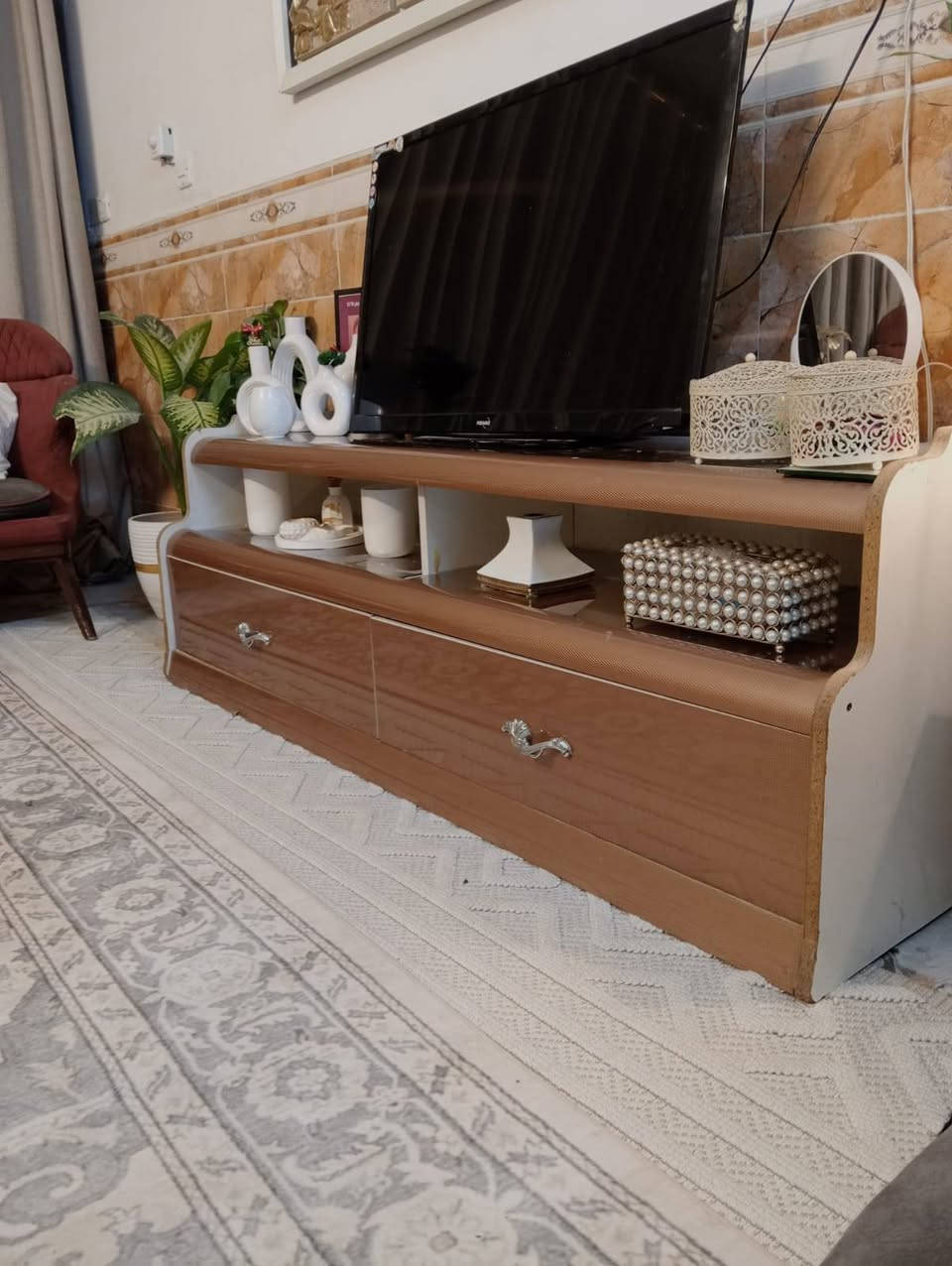 تخم تركي زان ٨ مقاعد ب٣٠٠ الف
***********  واتساب
