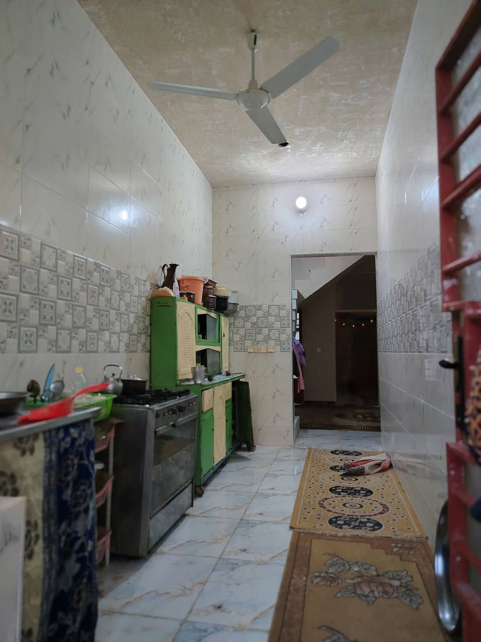 مشتمل للبيع حي ذويب الاول 
البيت نقصه لبخ خارج وبورك فقط، مجاري على البزل
***********
