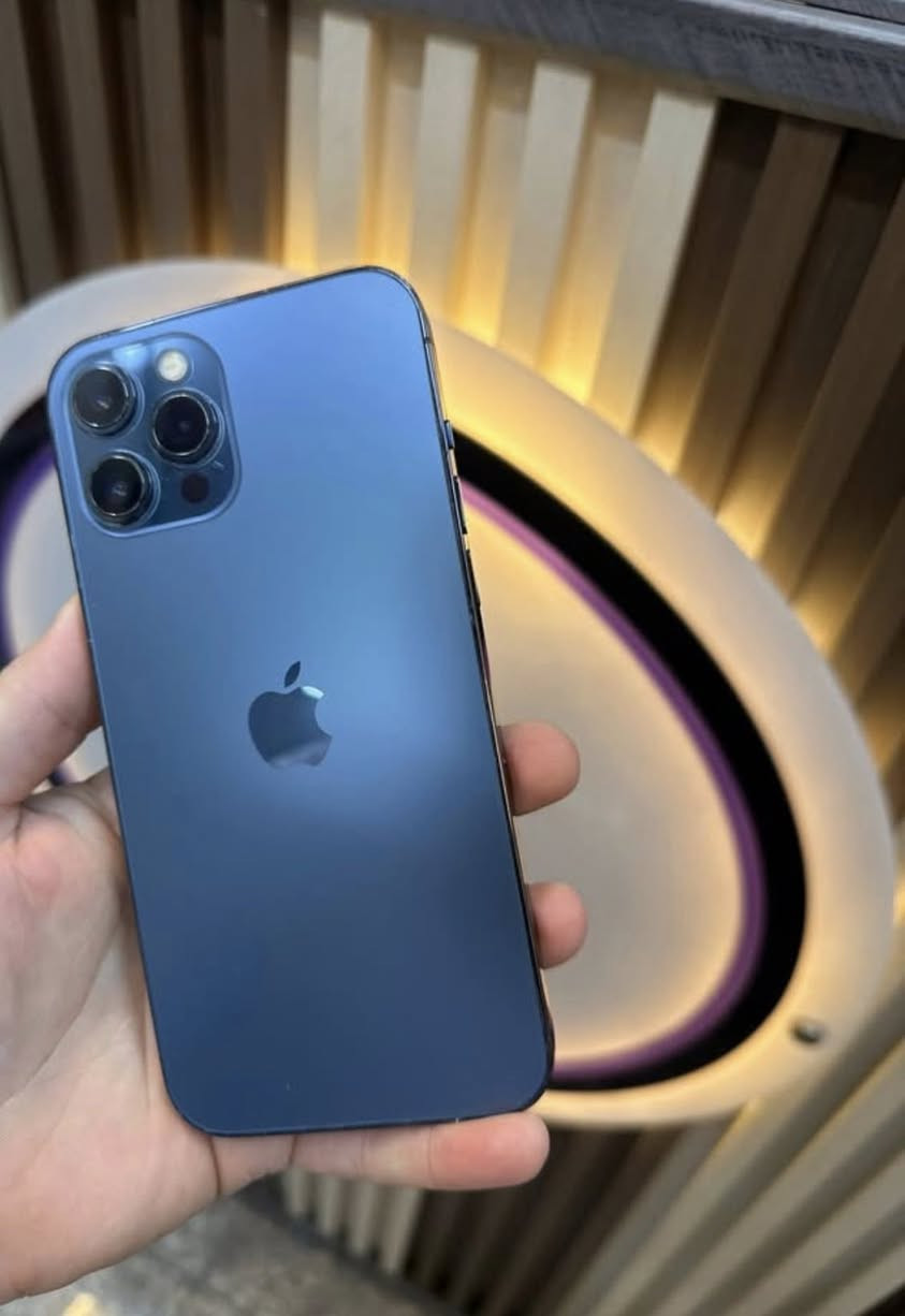 iPhone 12pro max
عربي شرق اوسط A/AA

الذاكرة 256 

البطارية 74 غير مستبدلة 

الجهاز بلادي كلشي ما مستبدل 

فقط ضهر مستبدل بالليزر 

الجهاز نضيف جدا ومكفول 

العنوان بغداد البياع 

السعر ٤٠٠ بي مجال ان شالله للشراي

***********
