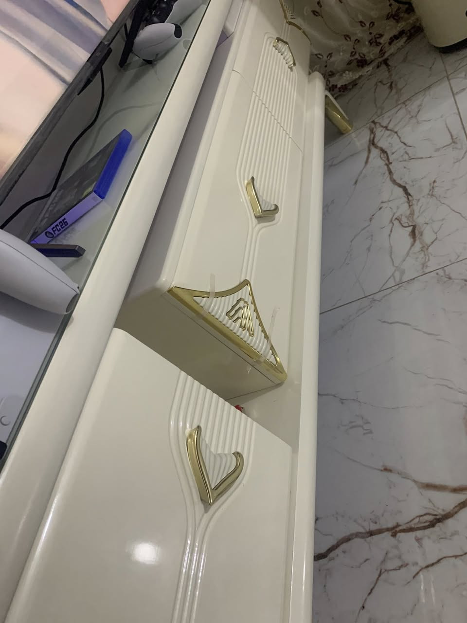 ‏السلام عليكم ميز بلازما تركي قياس 150 سم استعمال أقل أسبوع السعر 170 بغداد رقم الهاتف
***********
