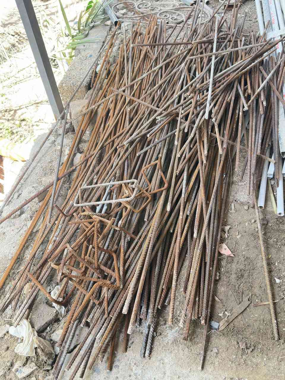 يتوفر كصات شيش حديد جديد ابو النص قياسات متفاوته من  مترين ونص ونازل الكميه مثل ما واضح بالصوره هواي  وكرسي عدد17 واتاري رباط
الي يريدهن يتواصل وياي مكانهن حمدان


**إذا كنت صاحب هذا الإعلان وتريد حذفه لأي سبب، رجاءا أرسل رسالة إلى الدعم الفني**