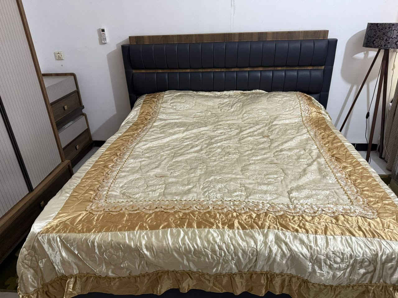 غرفه تركيه 8 قطع من IDOL ماخذيها ب4 مليون و300 رايديها بمليون و800 وبيها مجال المكان  بغداد العامريه


**إذا كنت صاحب هذا الإعلان وتريد حذفه لأي سبب، رجاءا أرسل رسالة إلى الدعم الفني**