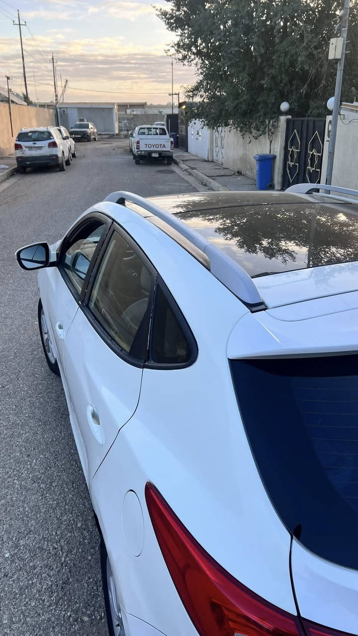 السلام عليكم للبيع توكسان 2011 خليجي رقم اربيل شرط التحويل بيها ضربه بجه السايق والجاملغات الخلفيه مصبوغه حزام 
السعر 100 
مكان بغداد سيديه 
***********
