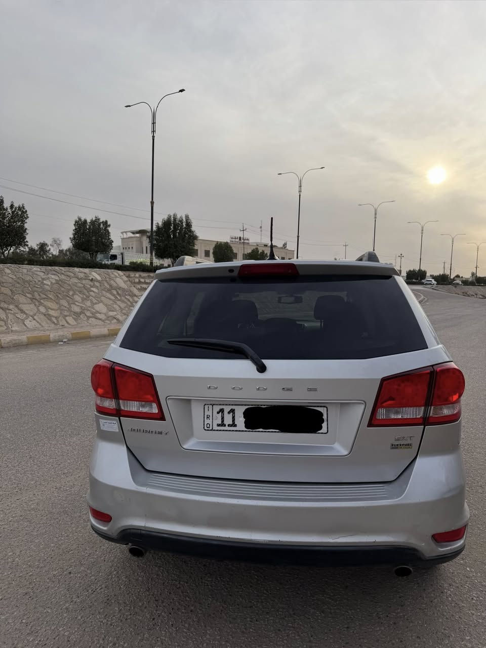 السلام عليكم
للبيع دوج جورني 2012 وارد امريكي SXT 
محرك 6 سلندر
بيها صبغ 4 قطع ( بدون ايرباك وبدون دواخل ) ضرباتها خفيفه وكل صور لضربات موجوده 
للتواصل
***********
