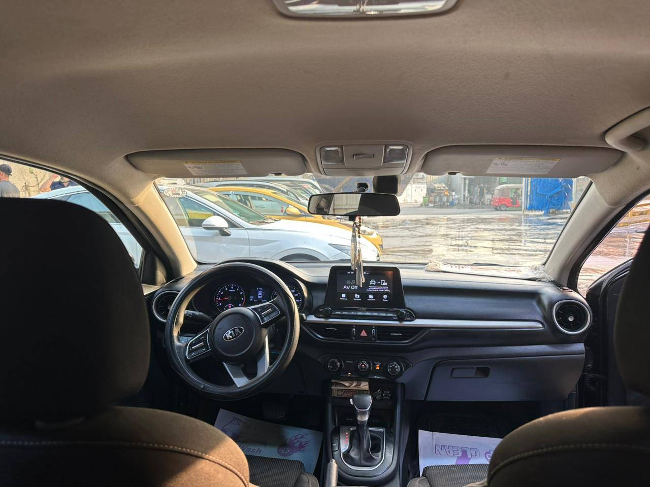 السلام عليكم عليكم للبيع كيا فورتي موديل ٢٠٢٠ كما موضح بالصوره السعر ١١٠ بي مجال للاستفسار على الرقم *********** مكان السياره بغداد
